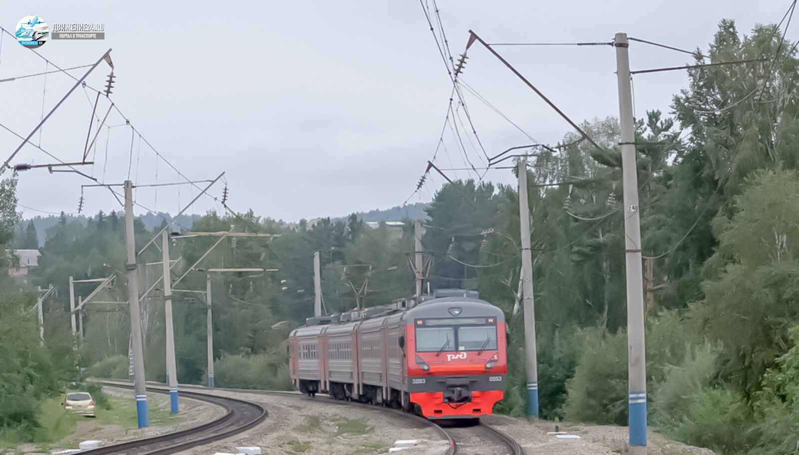 Электропоезд ЭД9Э