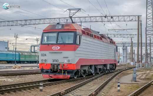 Электровоз ЭП10