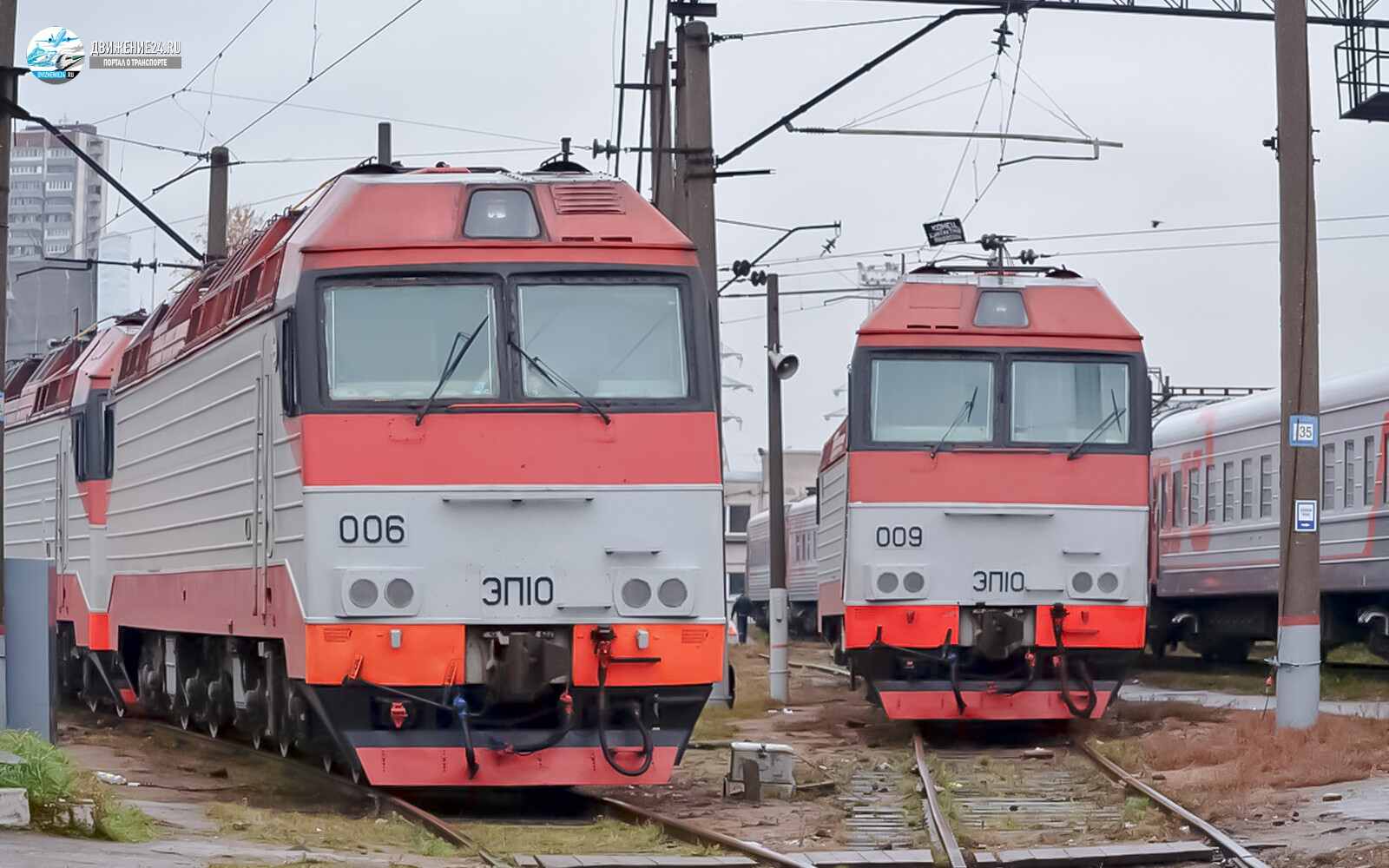 Электровоз ЭП10