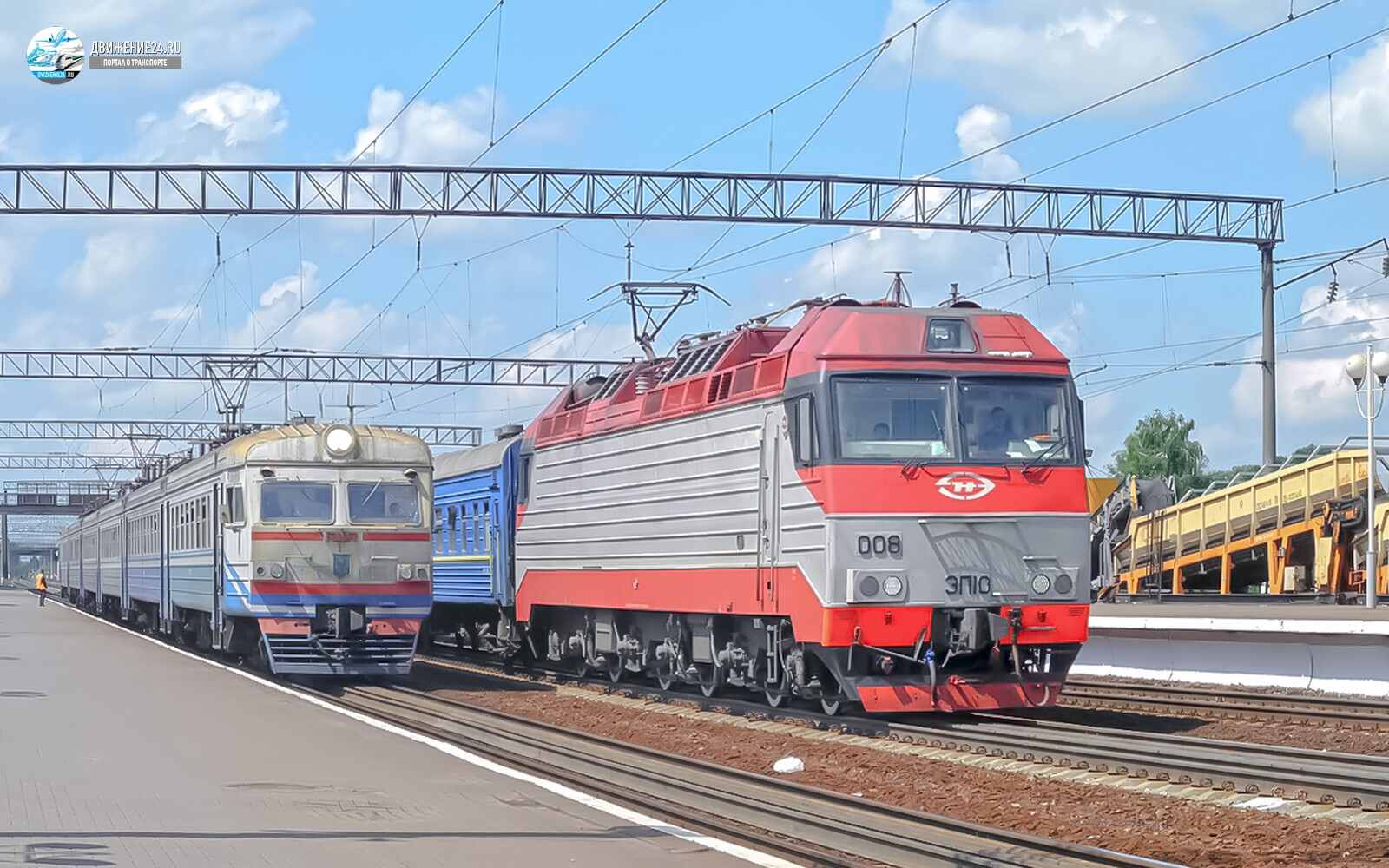 Электровоз ЭП10