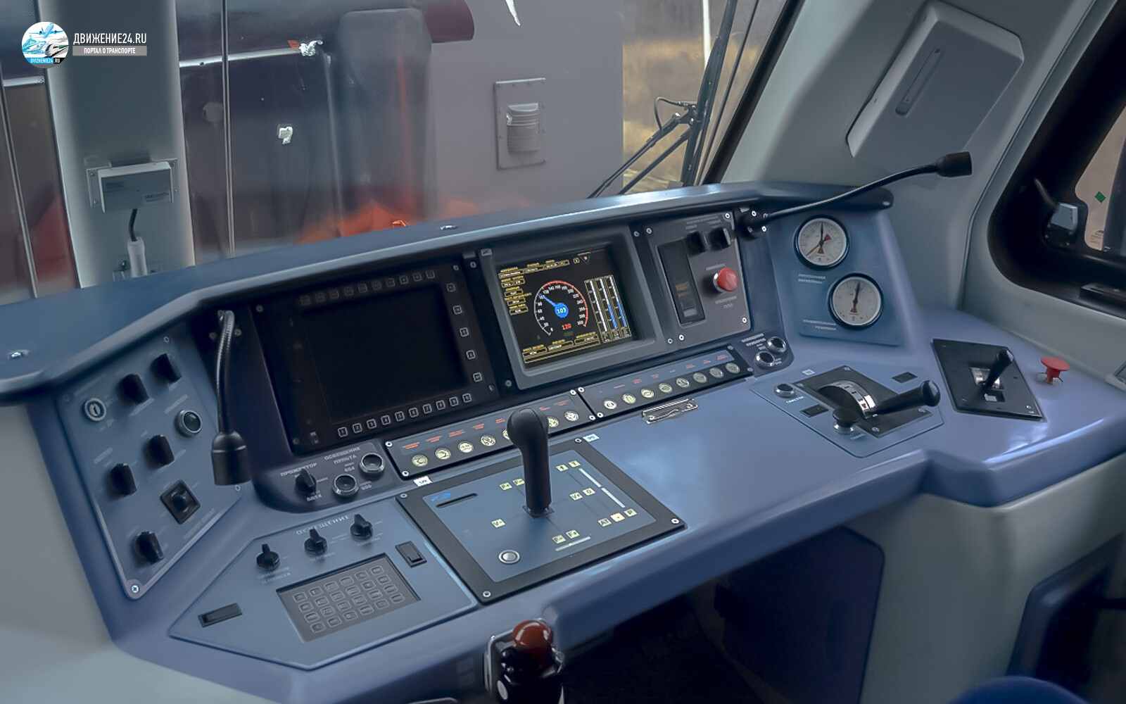 Кабина электровоза ЭП20