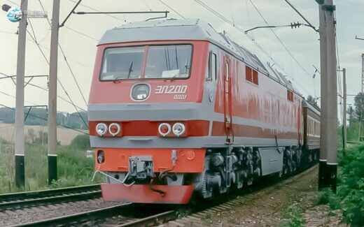 Электровоз ЭП200