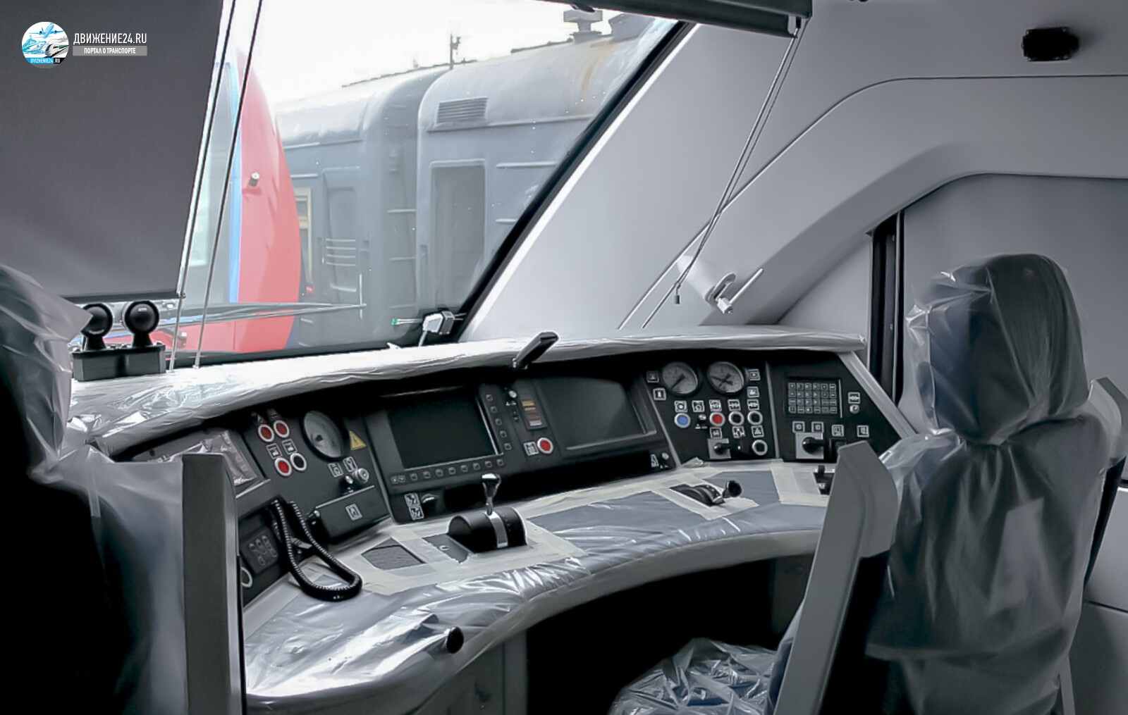 Электропоезд ЭП2Д кабина