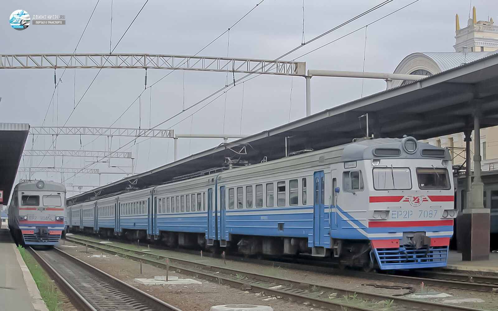 Фото электропоезда ЭР2Р