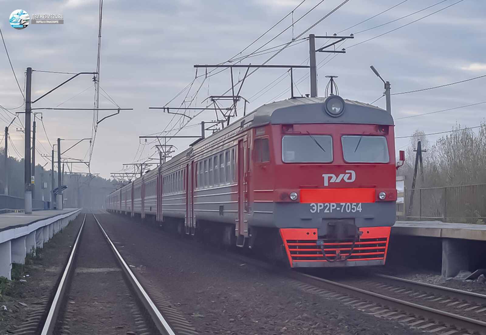 Электропоезд ЭР2Р