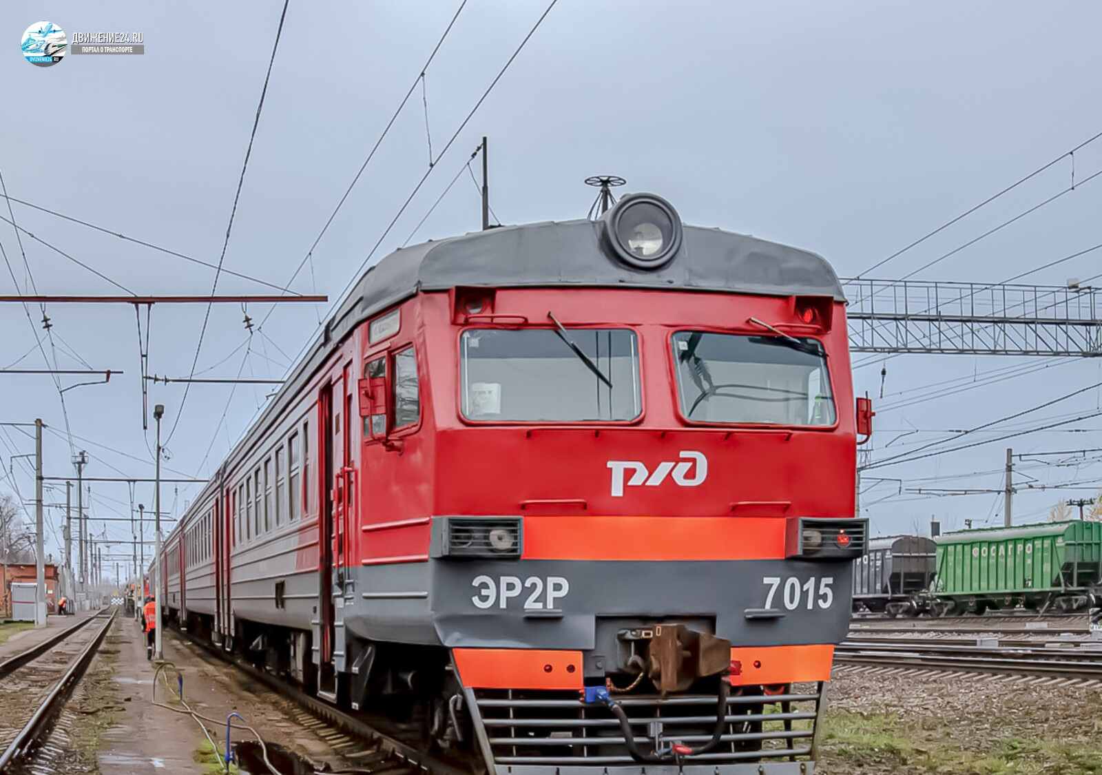 Электропоезд ЭР2Р