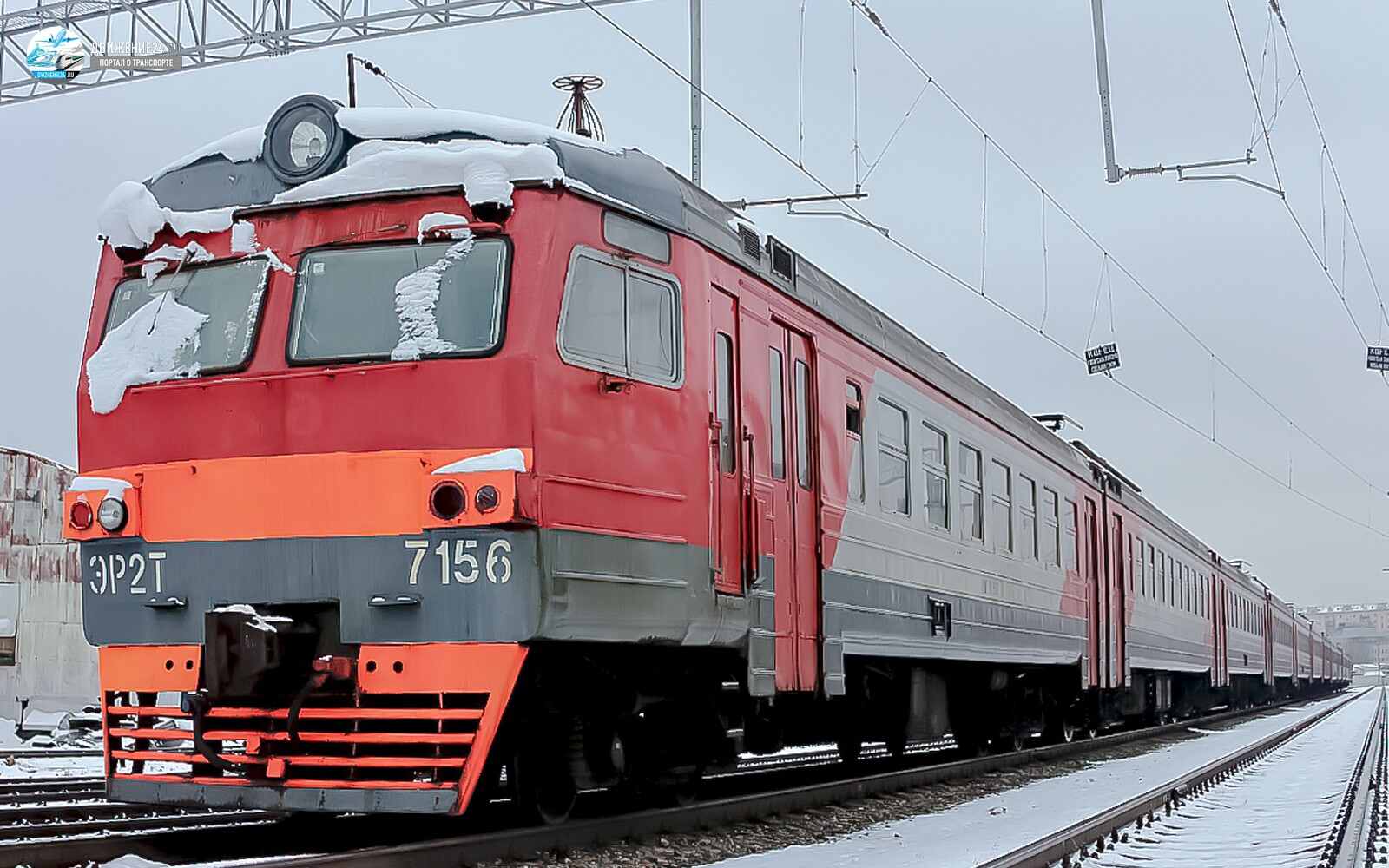 Фото электропоезда ЭР2Т