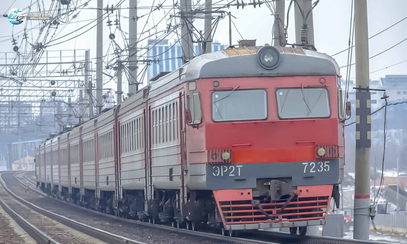 Электропоезд ЭР2Т