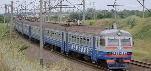 Электропоезд ЭР9Е