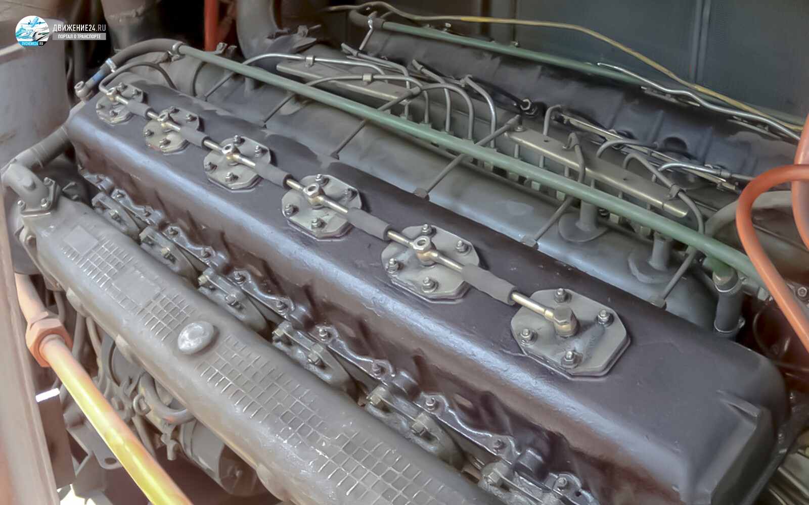 Тепловоз ТГМ40 машинное отделение