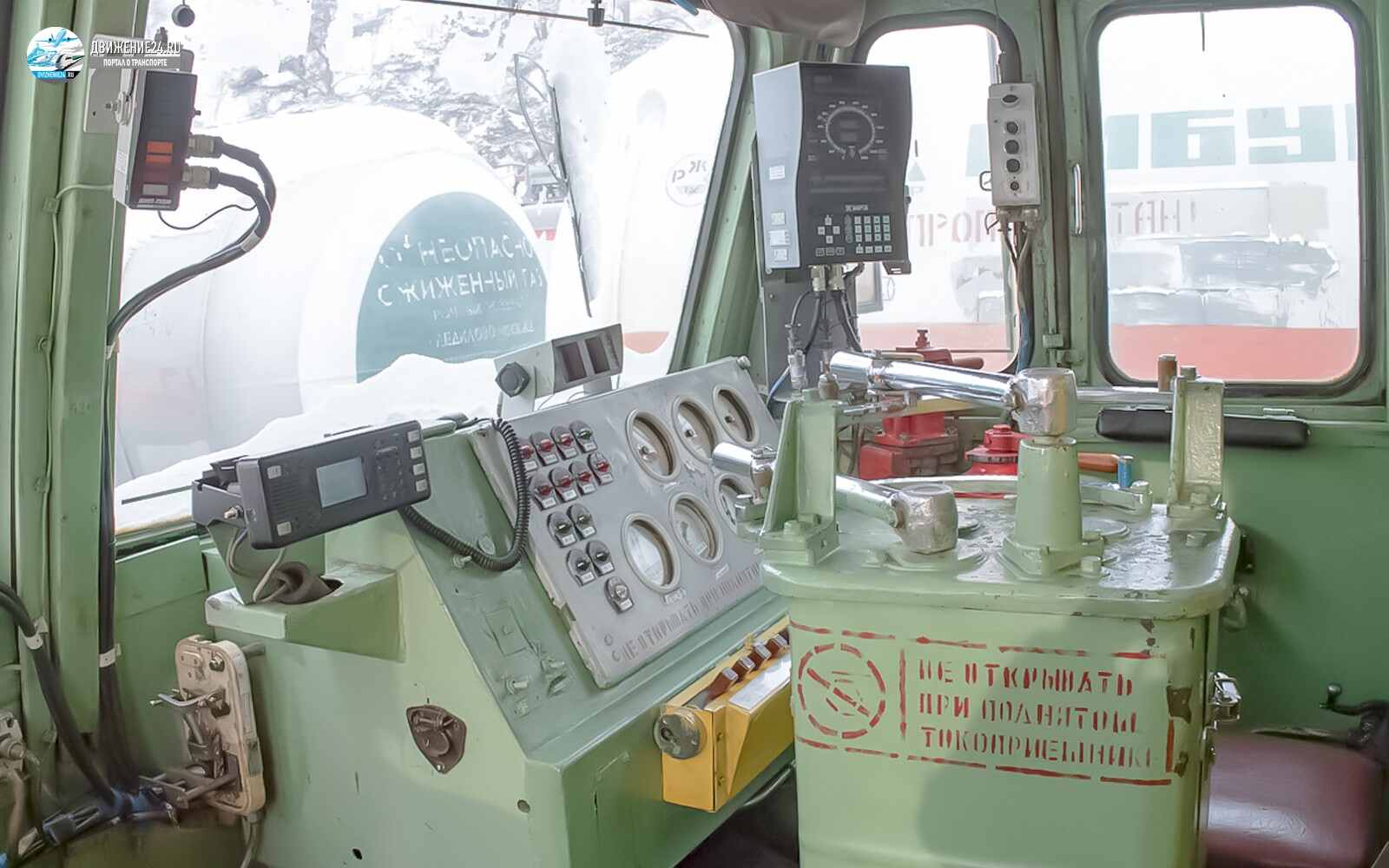 кабина Электровоза ВЛ10