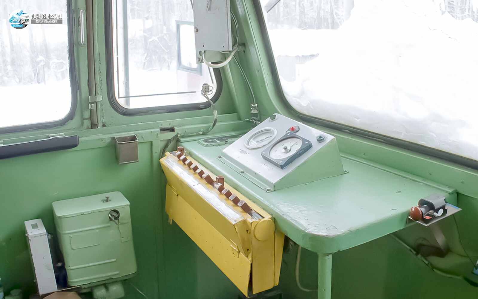кабина Электровоза ВЛ10