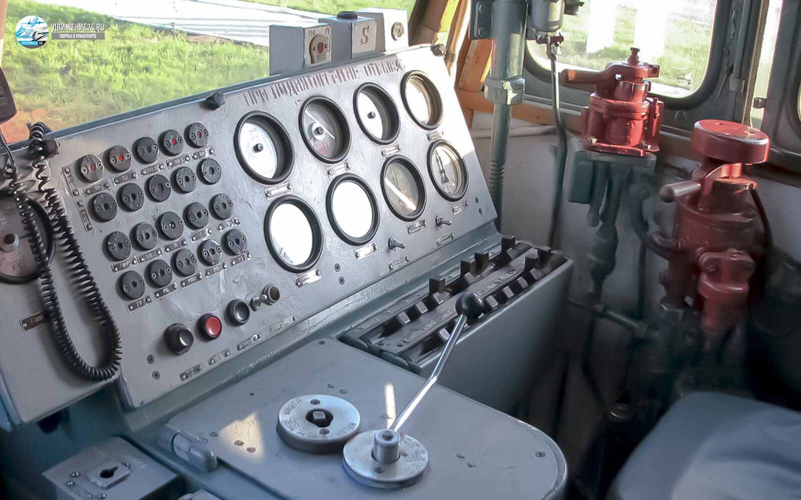 Кабина электровоза ВЛ60