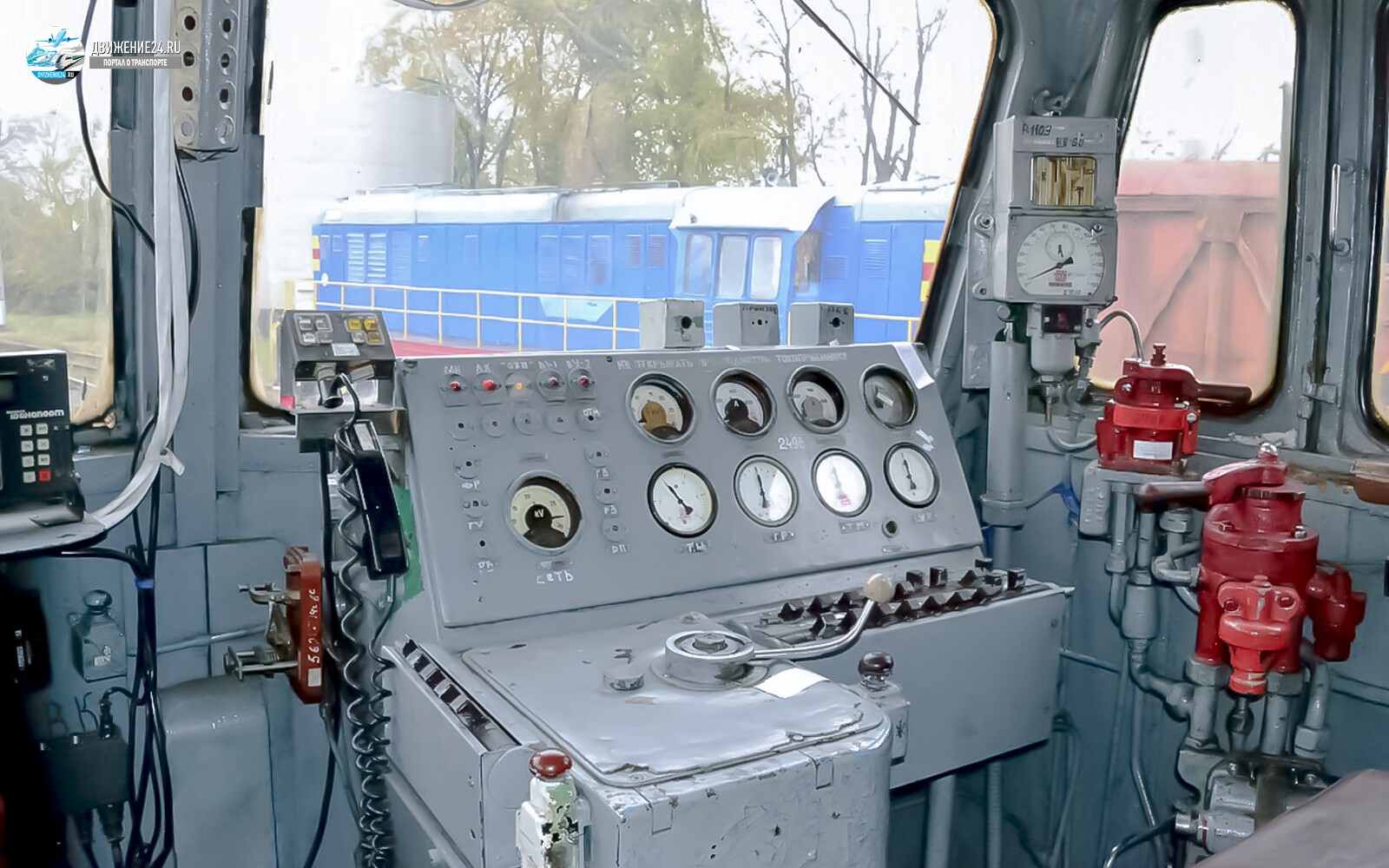 Кабина электровоза ВЛ60