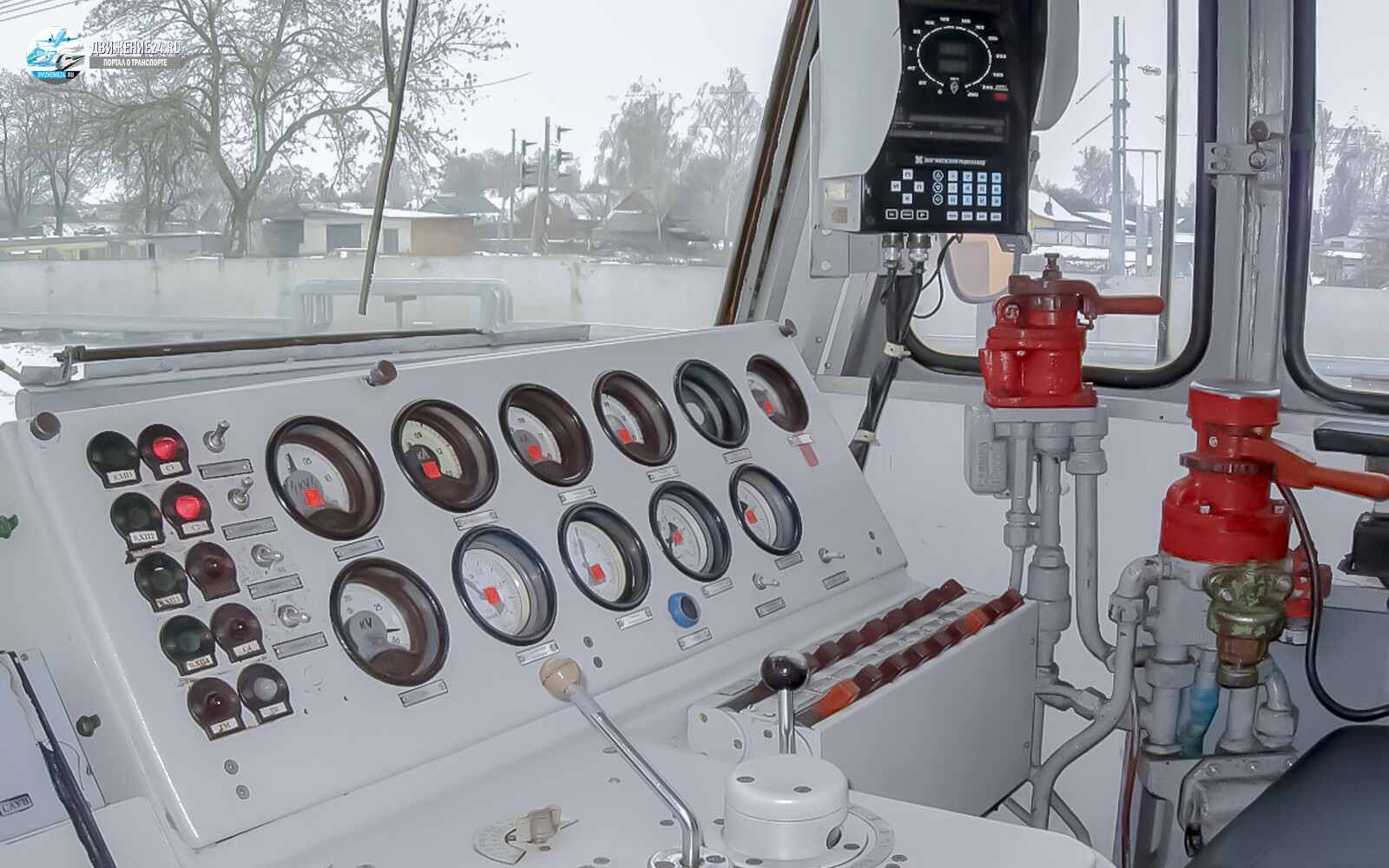 Кабина электровоза ВЛ80с