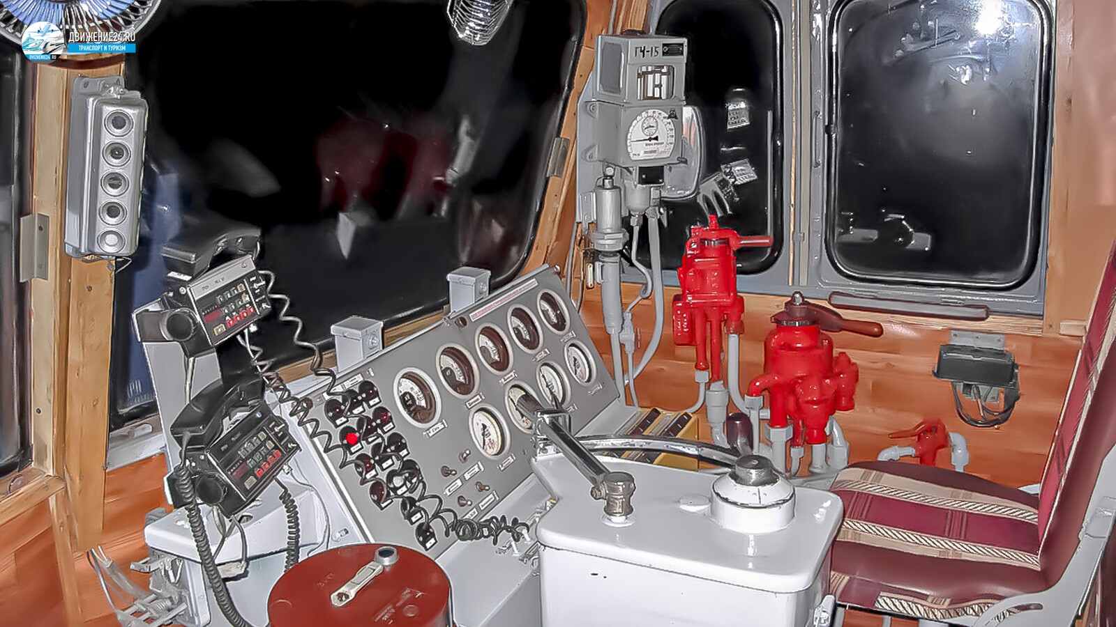 кабина Электровоза ВЛ82м