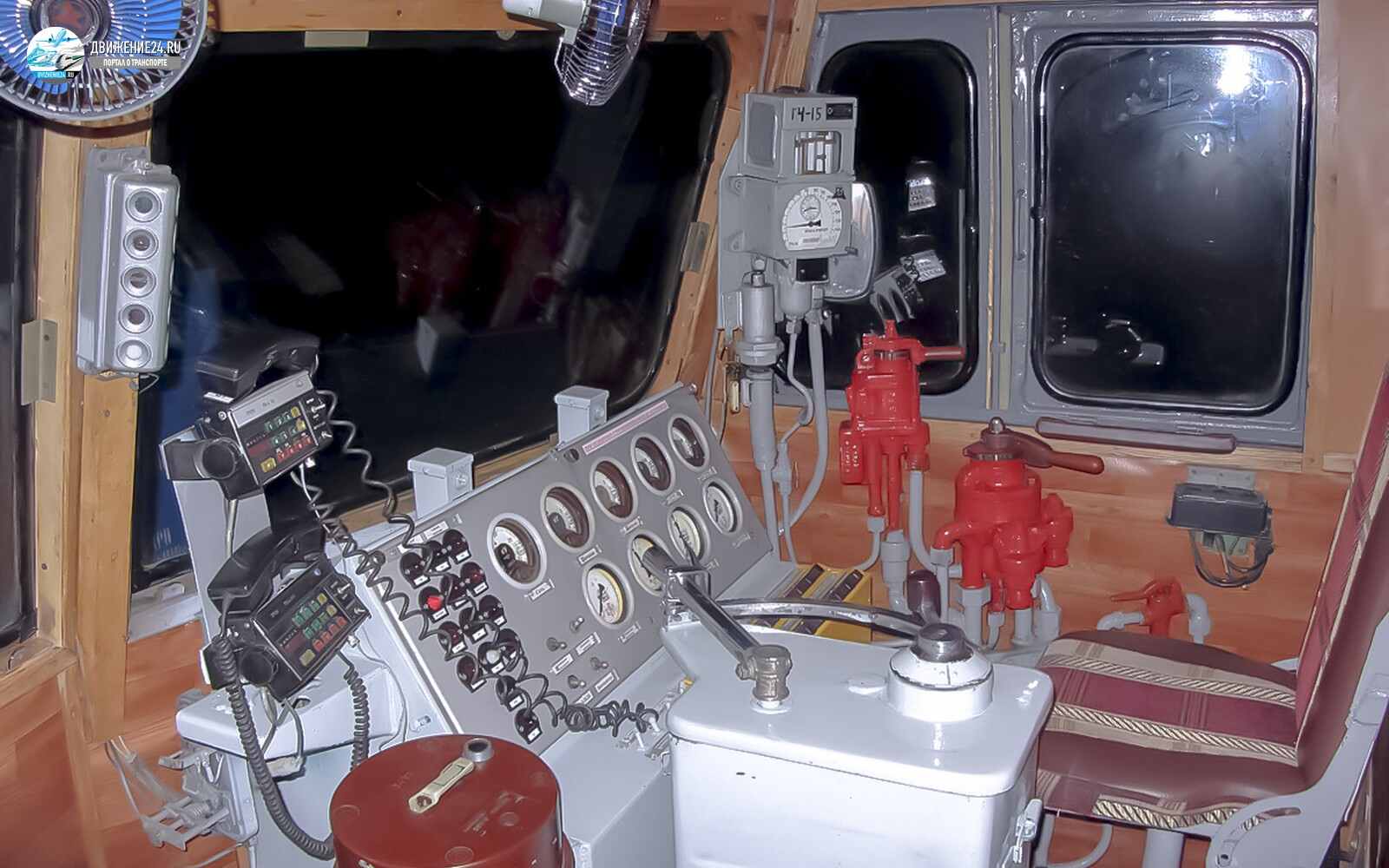 кабина Электровоза ВЛ82м