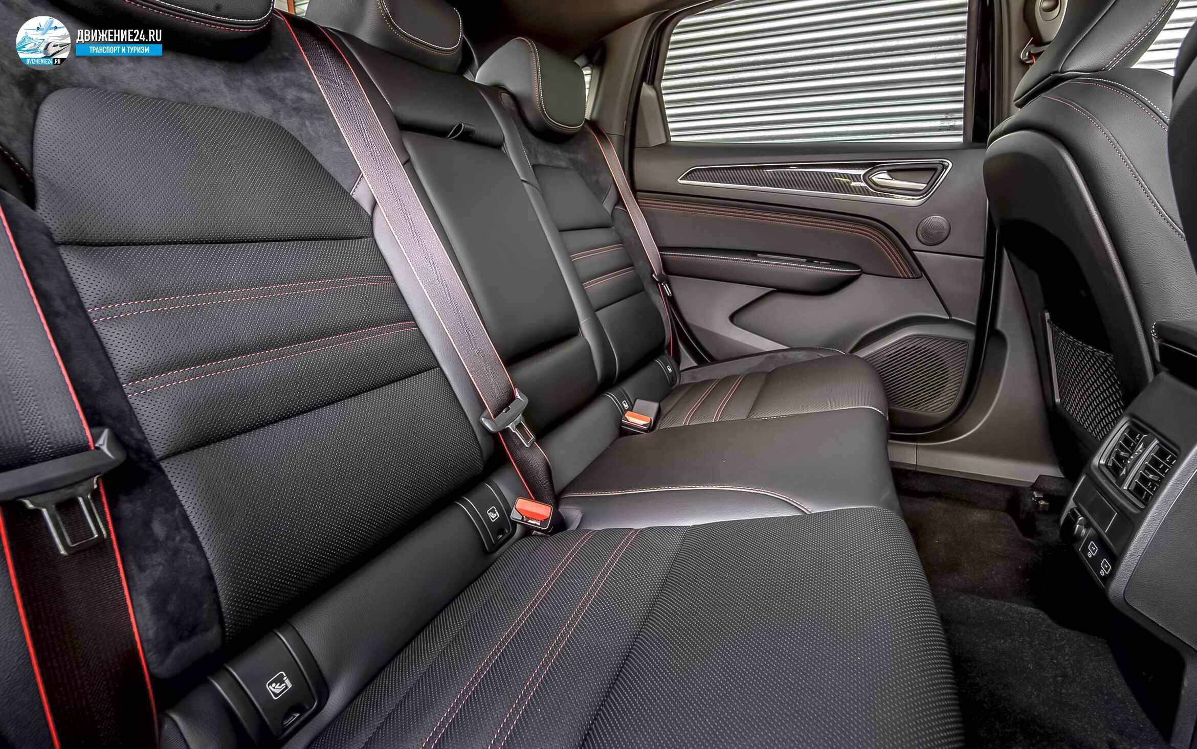 Renault Arkana 6 2021 (Рено Аркана 2021) задний ряд сидений