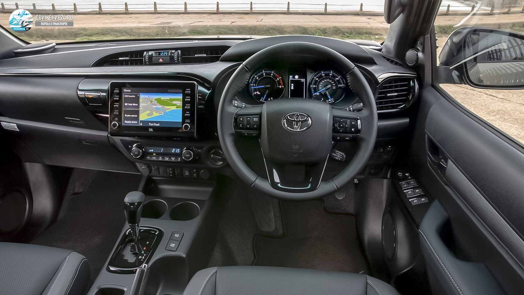 Toyota Hilux Invincible X (2020)