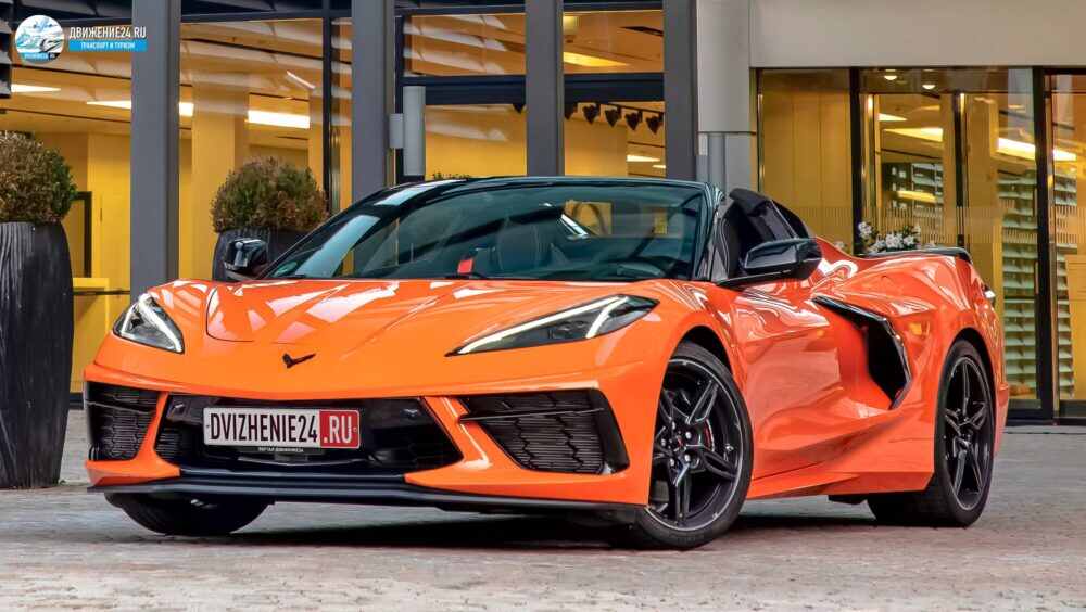 Кабриолет Chevrolet Corvette 2021 года