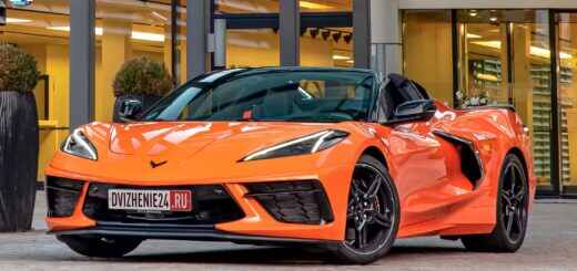 Кабриолет Chevrolet Corvette 2021 года