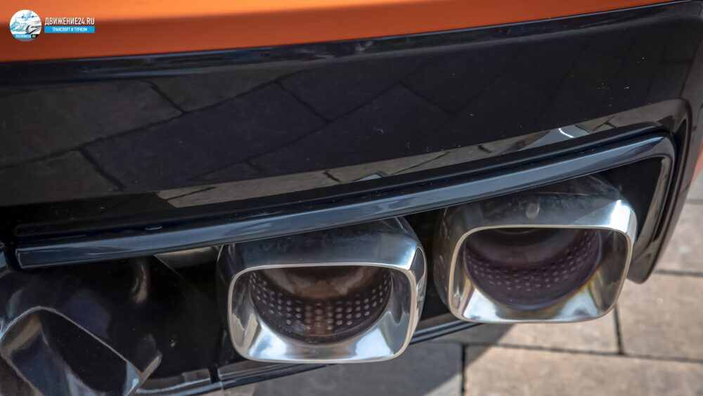 Кабриолет Chevrolet Corvette 2021 года