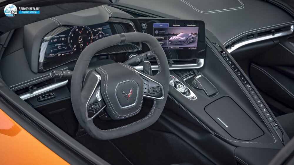 Кабриолет Chevrolet Corvette 2021 года