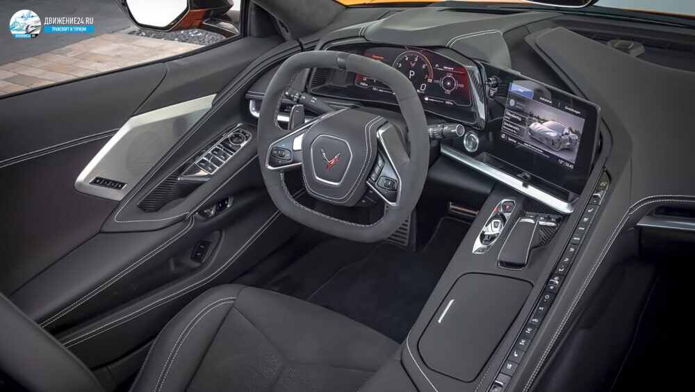 Кабриолет Chevrolet Corvette 2021 года