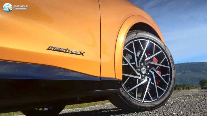 Ford Mustang Mach-E GT 2021