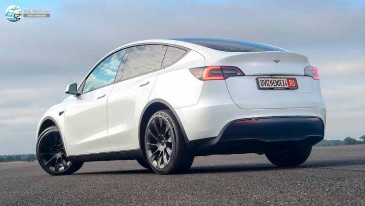Tesla Model Y 2021