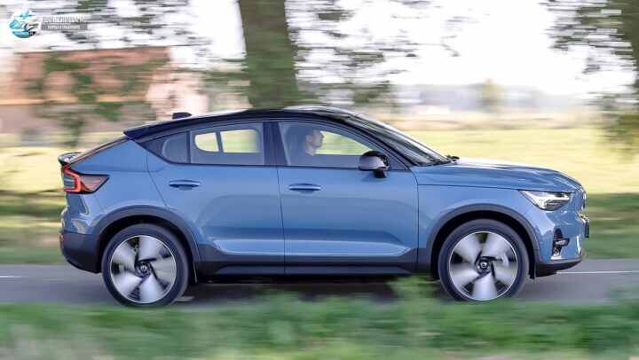 Volvo C40 Recharging 2021