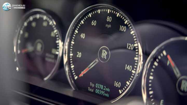 Rolls-Royce Black Badge Ghost 2021