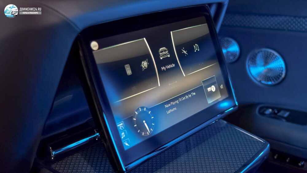 Rolls-Royce Black Badge Ghost 2021