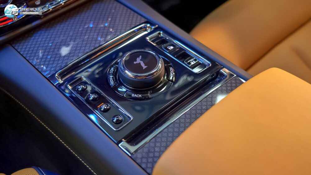 Rolls-Royce Black Badge Ghost 2021