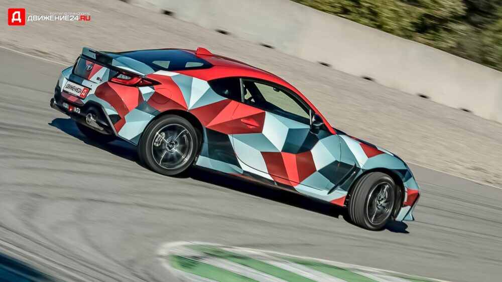 Фото прототипа Toyota GR86 2022