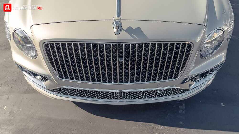 Bentley Flying Spur V8 2021