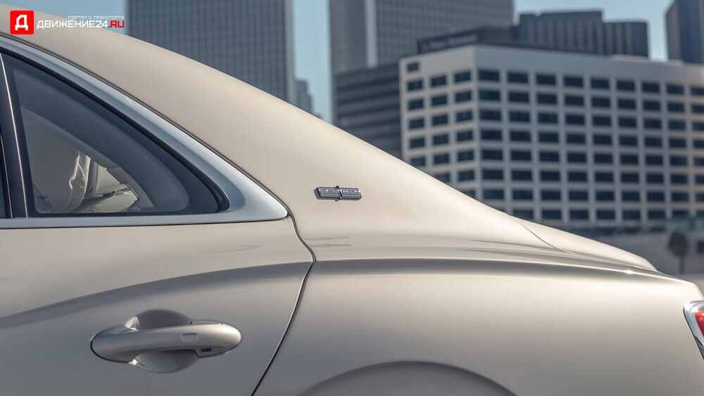 Bentley Flying Spur V8 2021