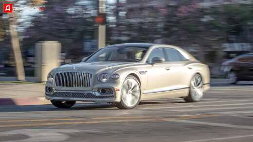 Bentley Flying Spur V8 2021