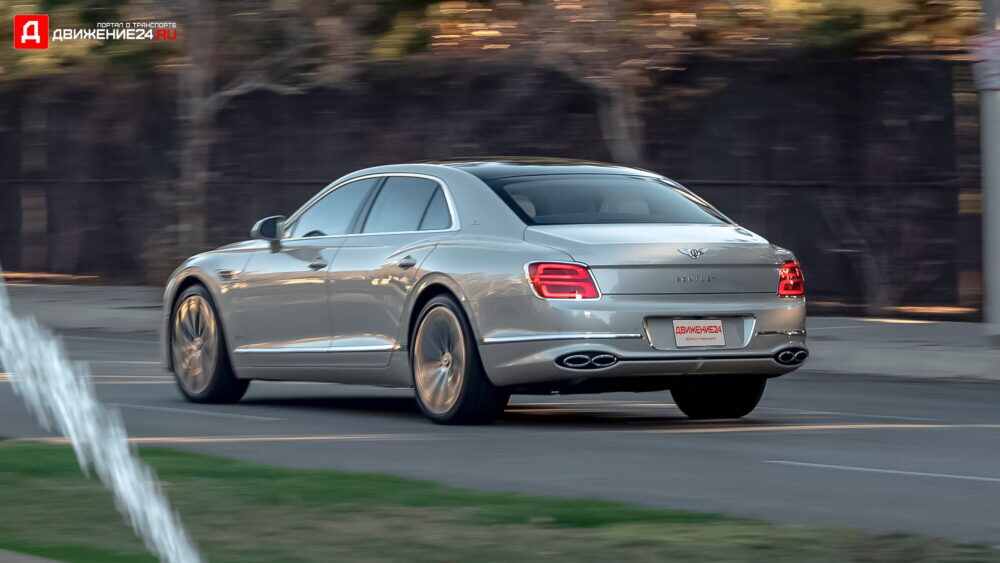 Bentley Flying Spur V8 2021