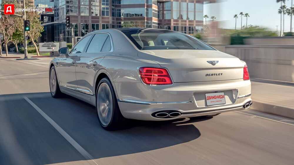 Bentley Flying Spur V8 2021