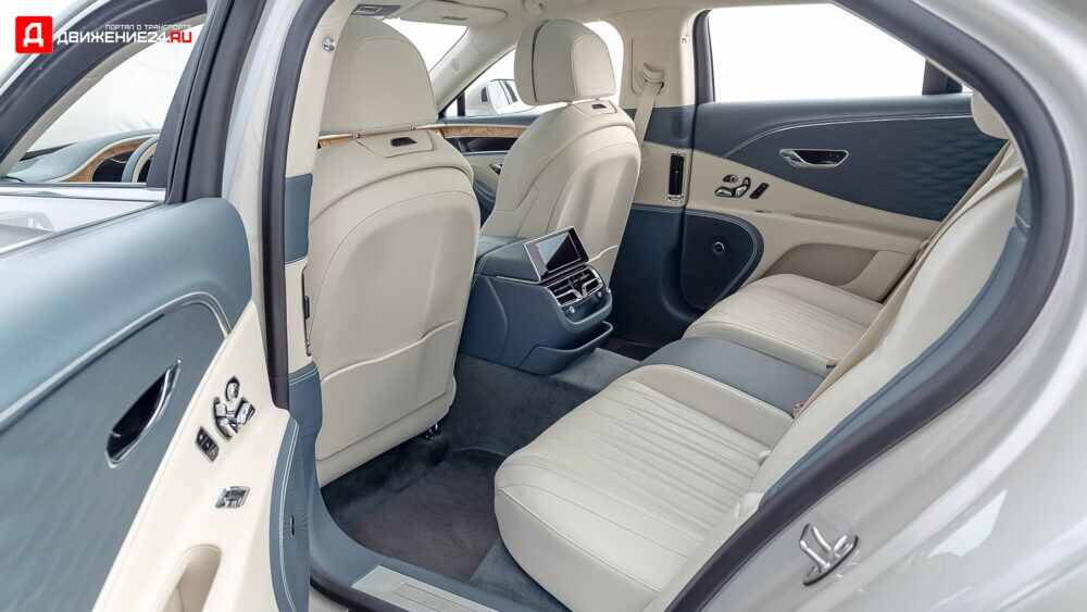 Bentley Flying Spur V8 2021