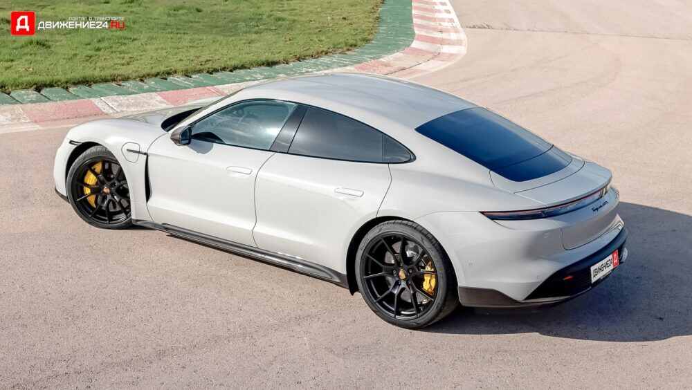 Porsche Taycan GTS 2021