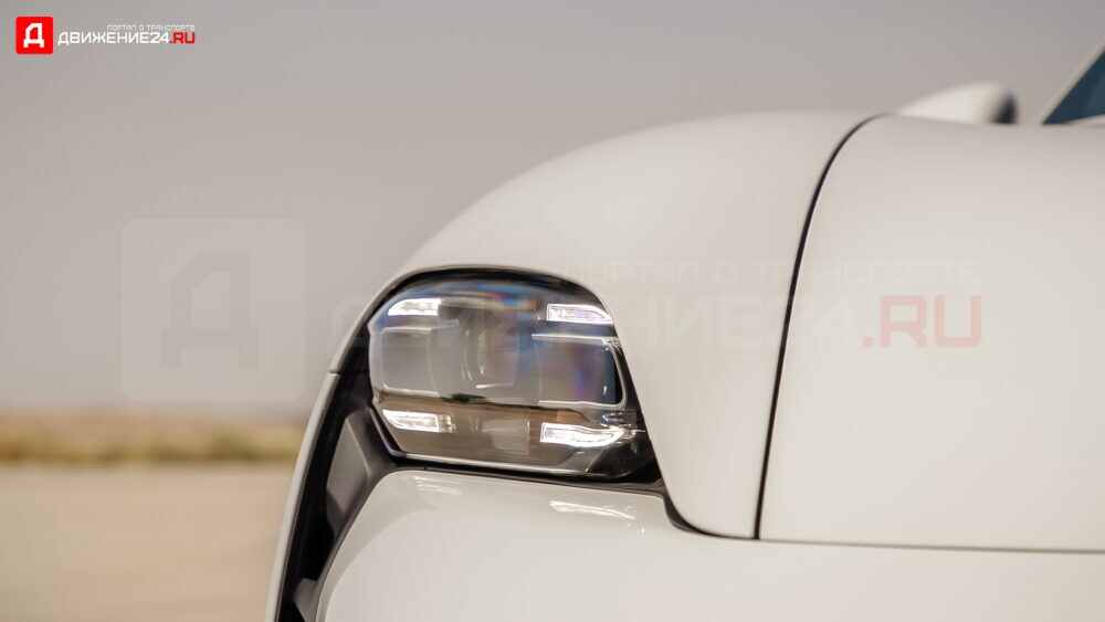 Porsche Taycan 4 Cross Turismo 2021