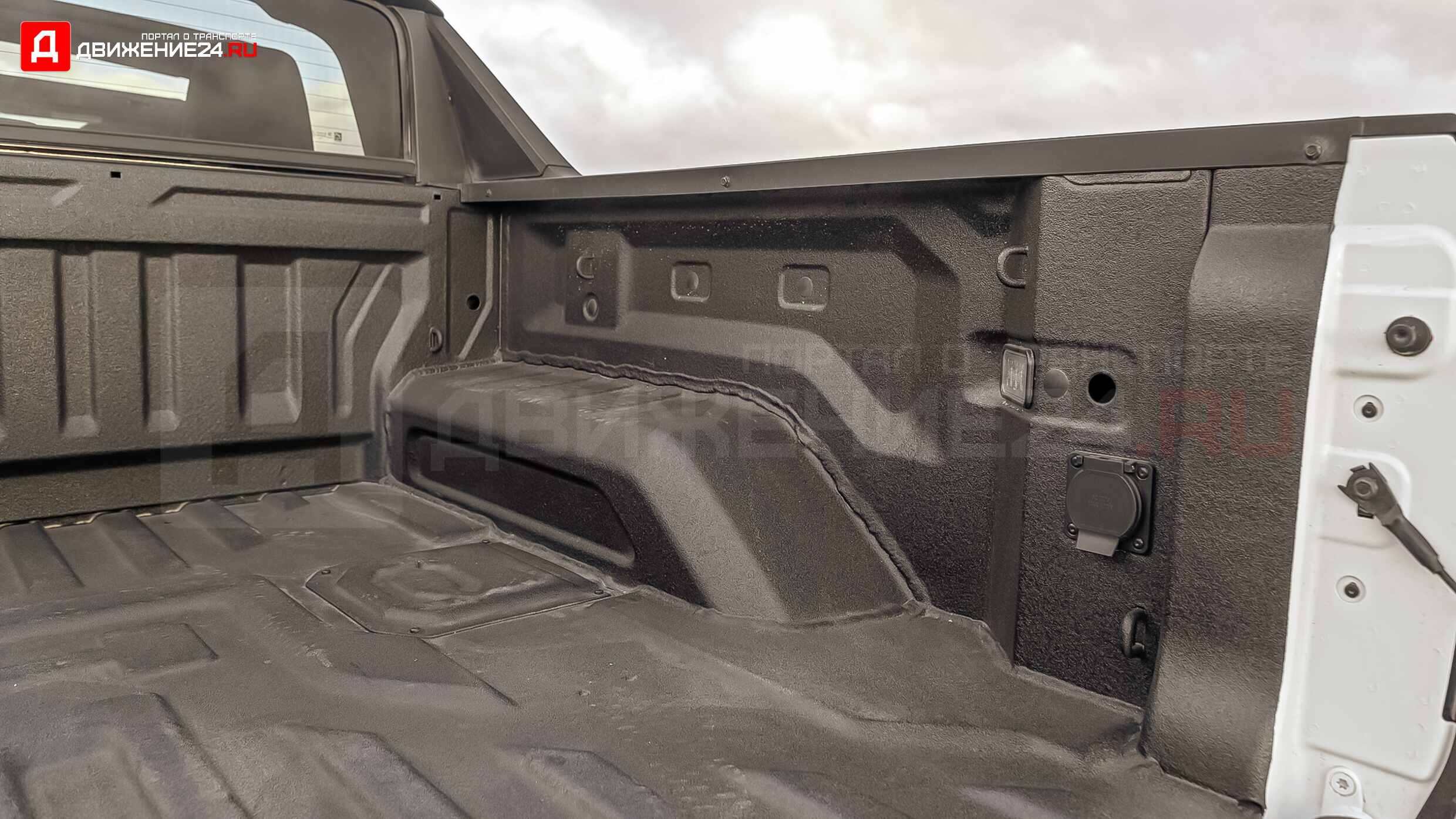 Chevrolet Silverado EV против GMC Hummer EV