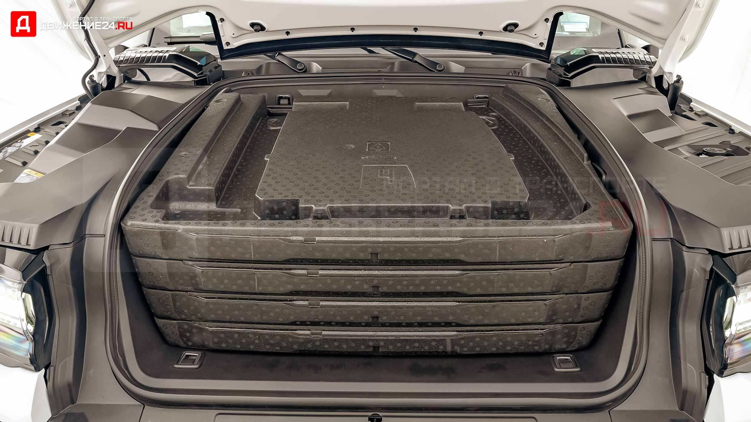 Chevrolet Silverado EV против GMC Hummer EV