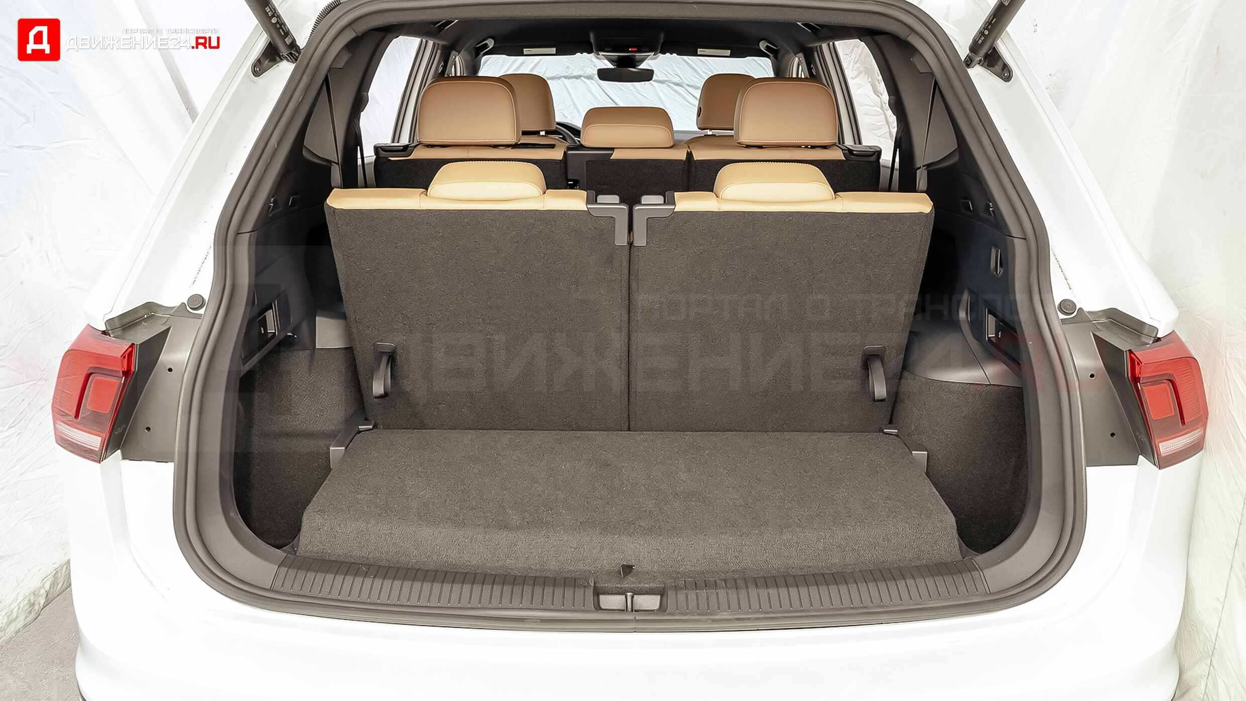 2022 Volkswagen Tiguan SE R-Line Black FWD