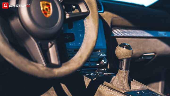 Porsche 718 Cayman GT4 RS 2022
