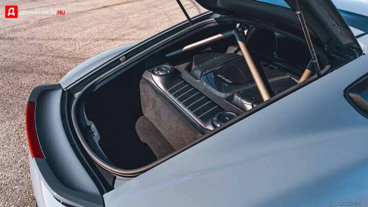 Porsche 718 Cayman GT4 RS 2022