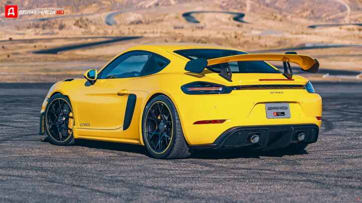 Porsche 718 Cayman GT4 RS 2022