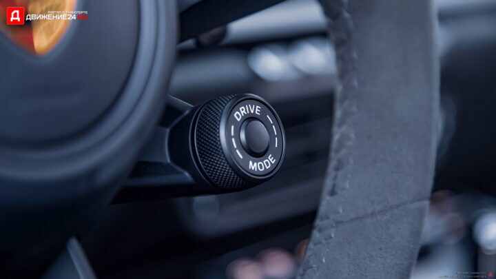 Porsche 911 Carrera 4 GTS 2022